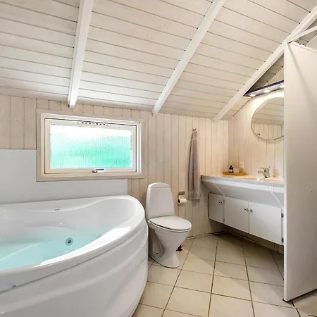 Beautiful In With Sauna Feriehus Hemmet