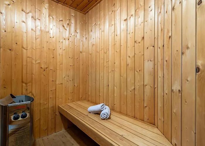 בית נופש Beautiful In With Sauna *
