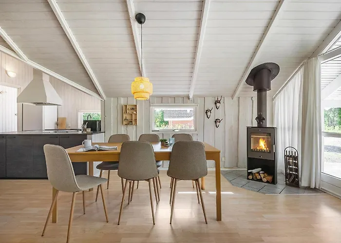 Feriehus Beautiful In With Sauna *